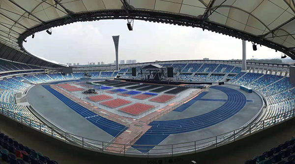 體育館這類大型聲場的擴聲係統技術上有什麽要求？